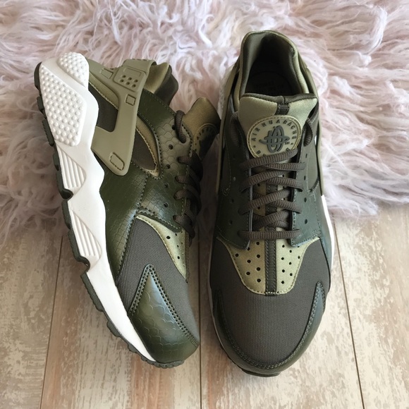 NWT Nike Huarache Run Rare - Picture 5 of 8
